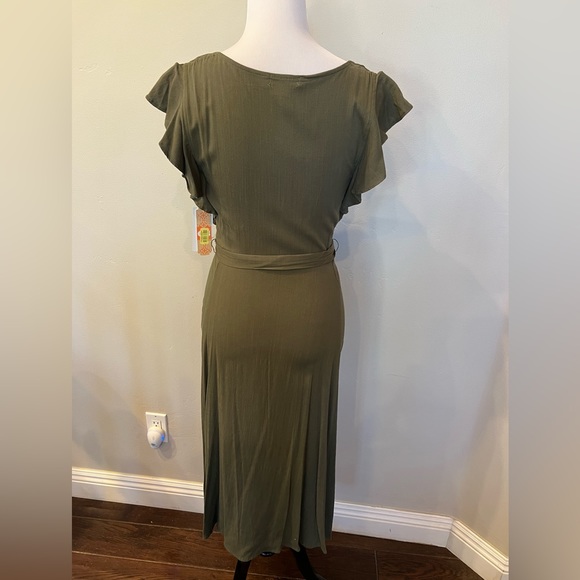 Green button down dress - Picture 2 of 3